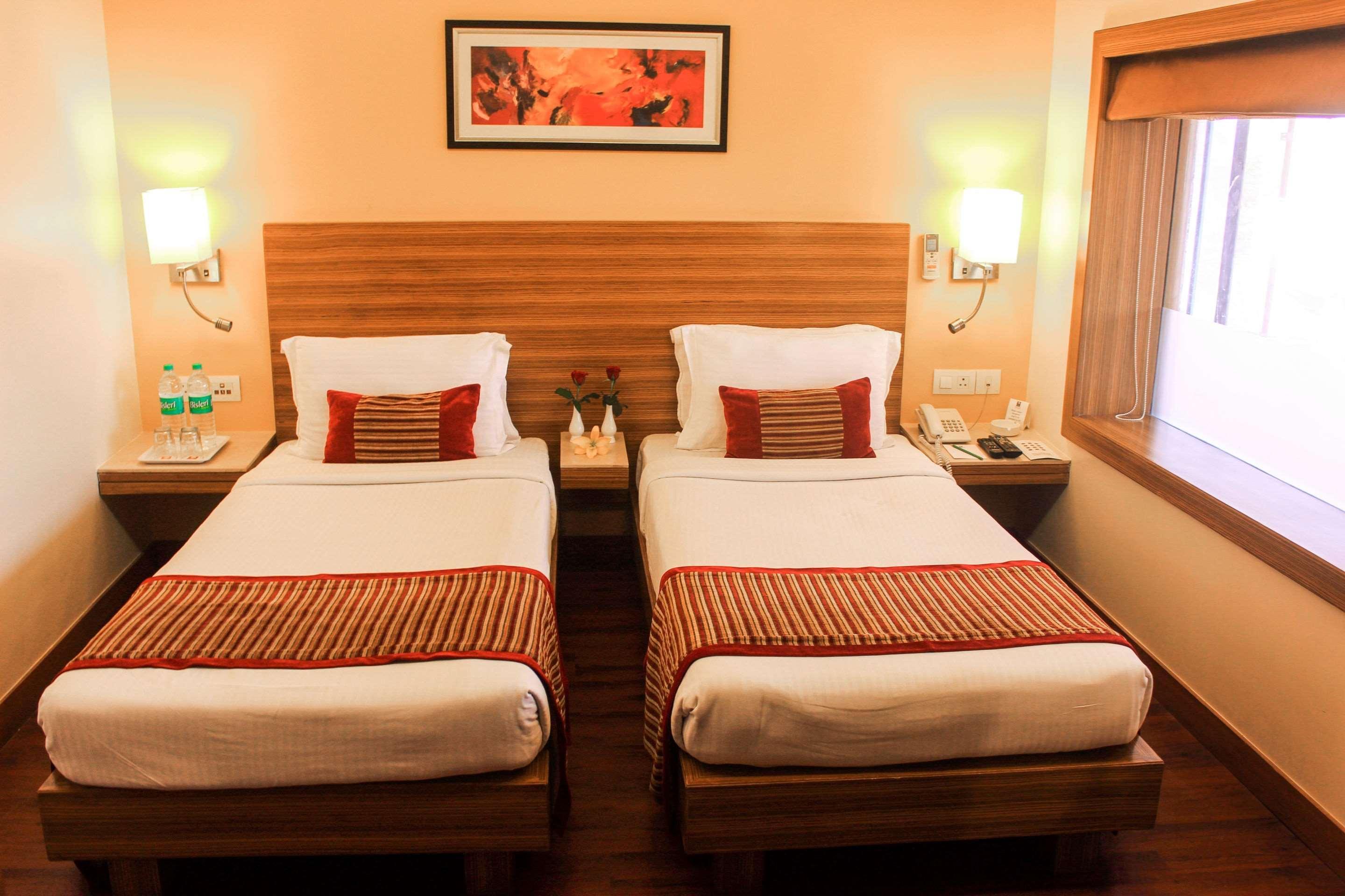 Hotel Heritage Formerly Known As Comfort Inn Heritage Мумбай Екстериор снимка