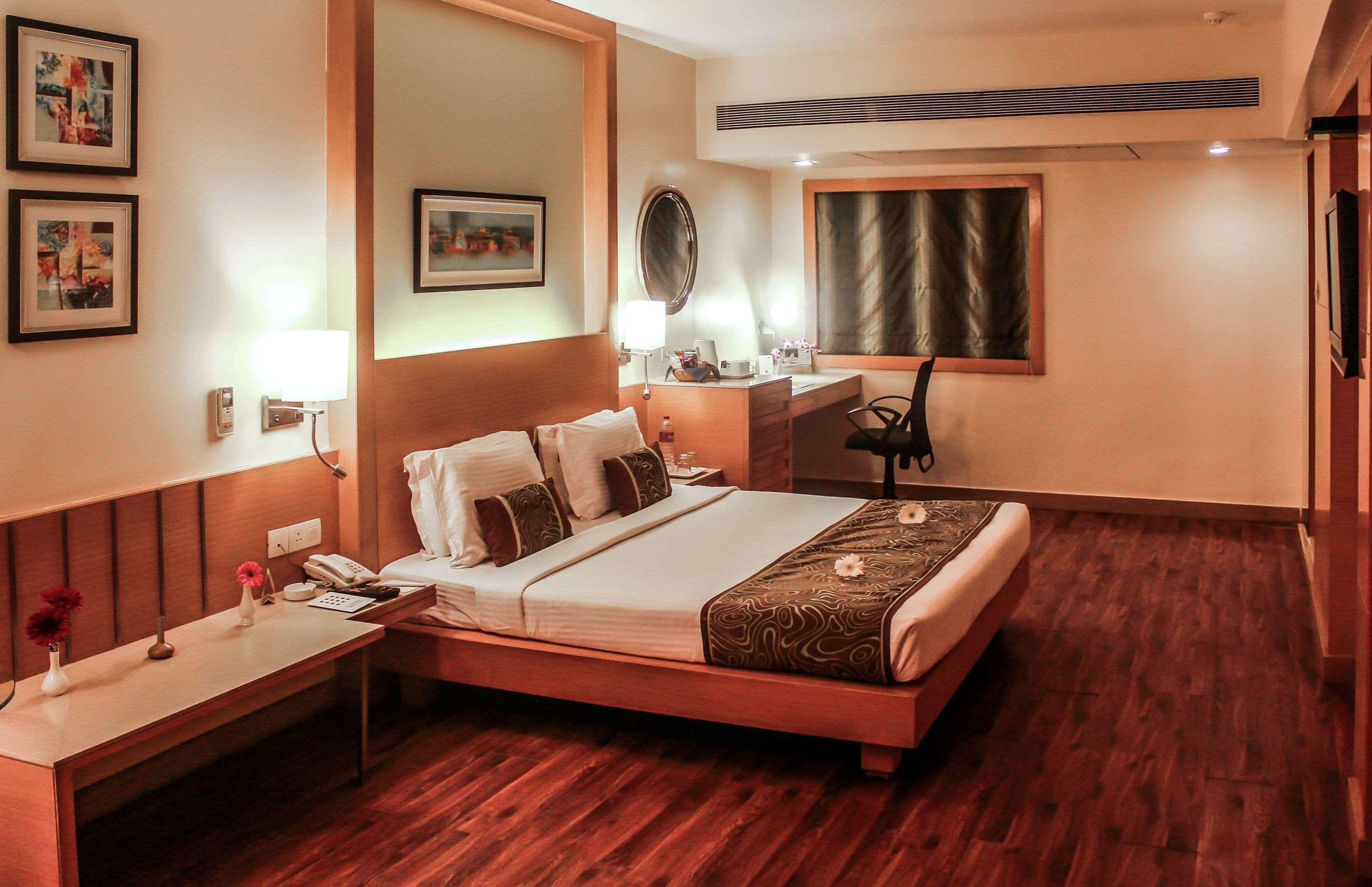 Hotel Heritage Formerly Known As Comfort Inn Heritage Мумбай Екстериор снимка